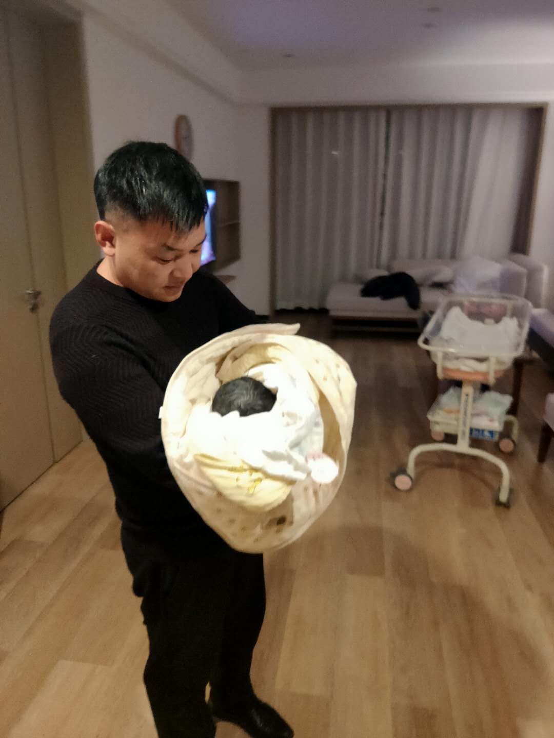 恭喜毛先生春节迎来心爱的小公举哦